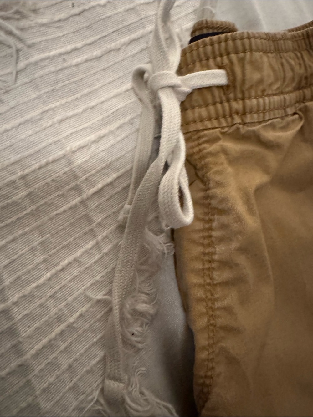 Hollister Tan Drawstring Waist Men's Shorts - Picture 3 of 4